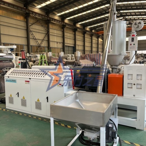 ペレットから完璧なグリップまで: TPE 滑り止めマットの生産ライン